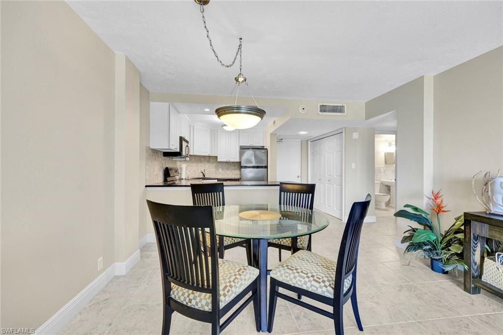 1 Bluebill Ave, Unit 409, Naples, FL 34108 Photo