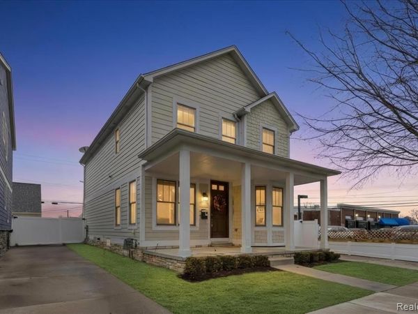 1109 Bennaville Avenue, Birmingham, MI 48009