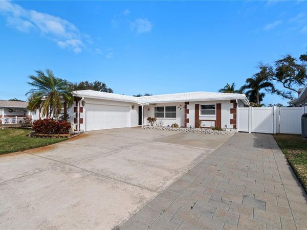 13565 86TH AVENUE, SEMINOLE, FL 33776