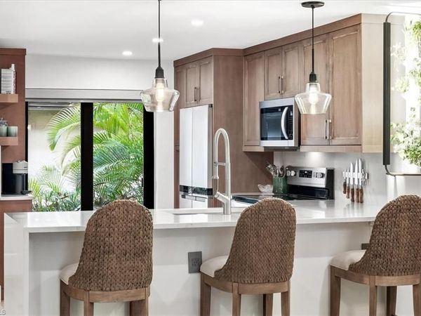 3219 Horse Carriage WAY, Unit 303, NAPLES, FL 34105