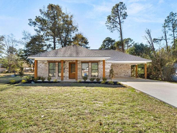 912 Milton, Leesville, LA 71446