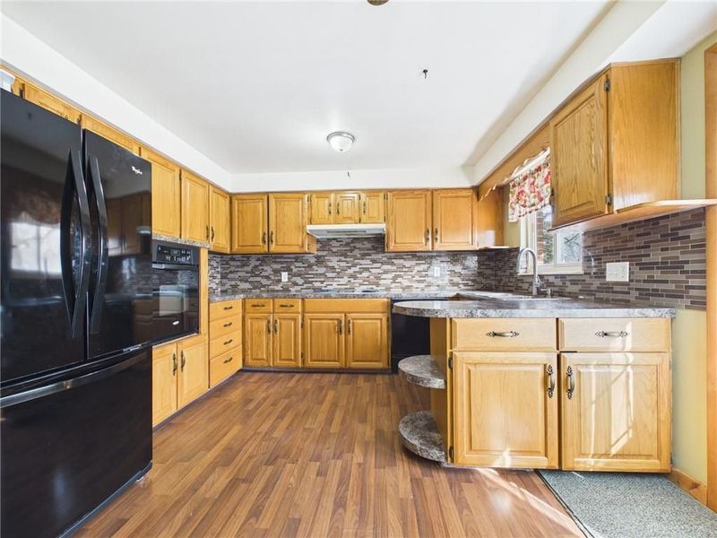 139 Eastwood, Greenville, OH 45331 Photo 2