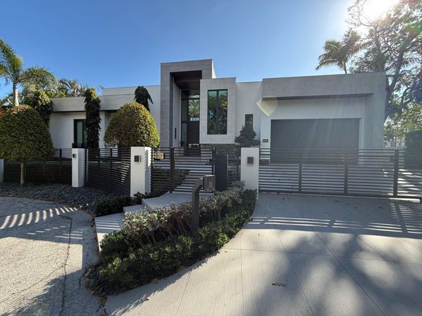 816 RIVIERA ISLE DR, Fort Lauderdale, FL 33301