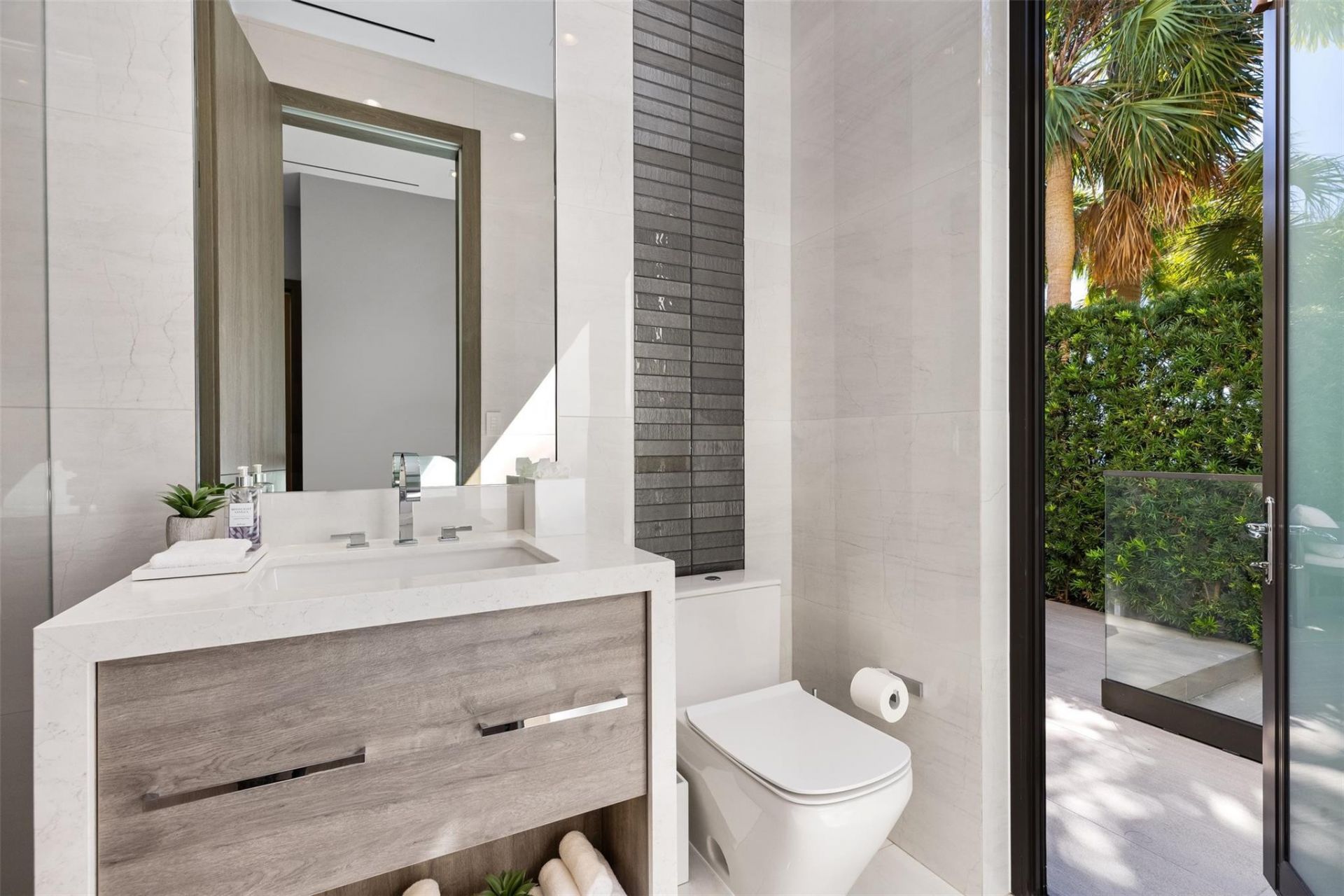 816 Riviera Isle Drive, Fort Lauderdale, FL 33301 Photo