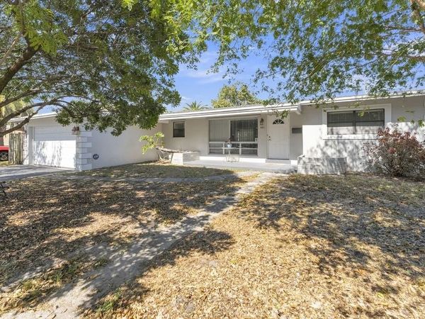 3811 Garfield St, Hollywood, FL 33021