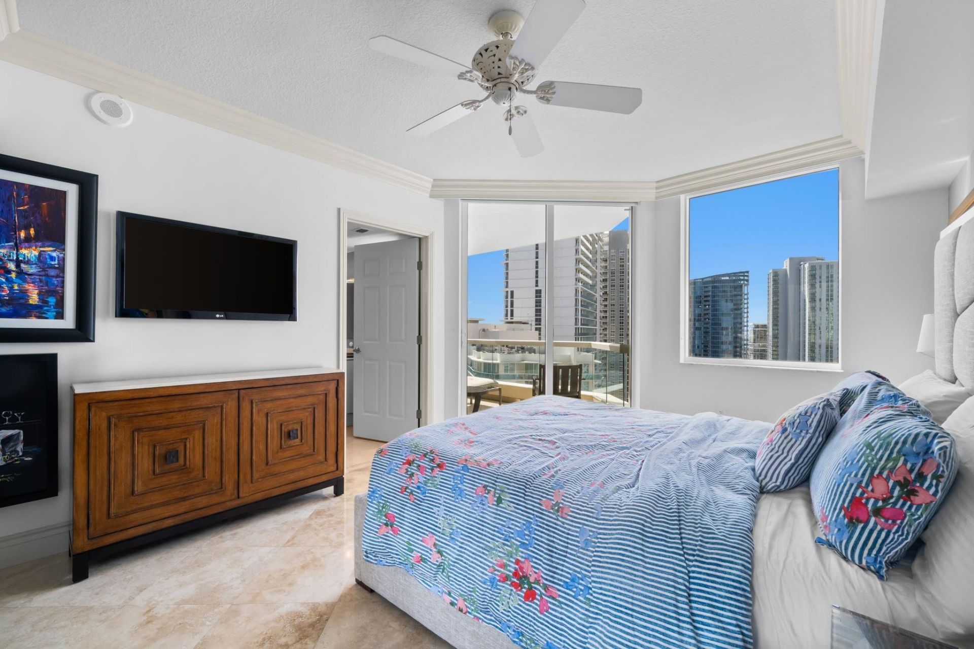 411 N New River Drive, Unit 3403, Fort Lauderdale, FL 33301 Photo