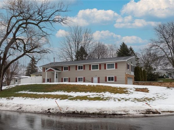 10 Nevins Road, Henrietta, NY 14467