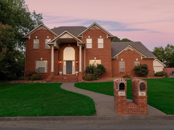 1810 Royal Drive, Conway, AR 72034