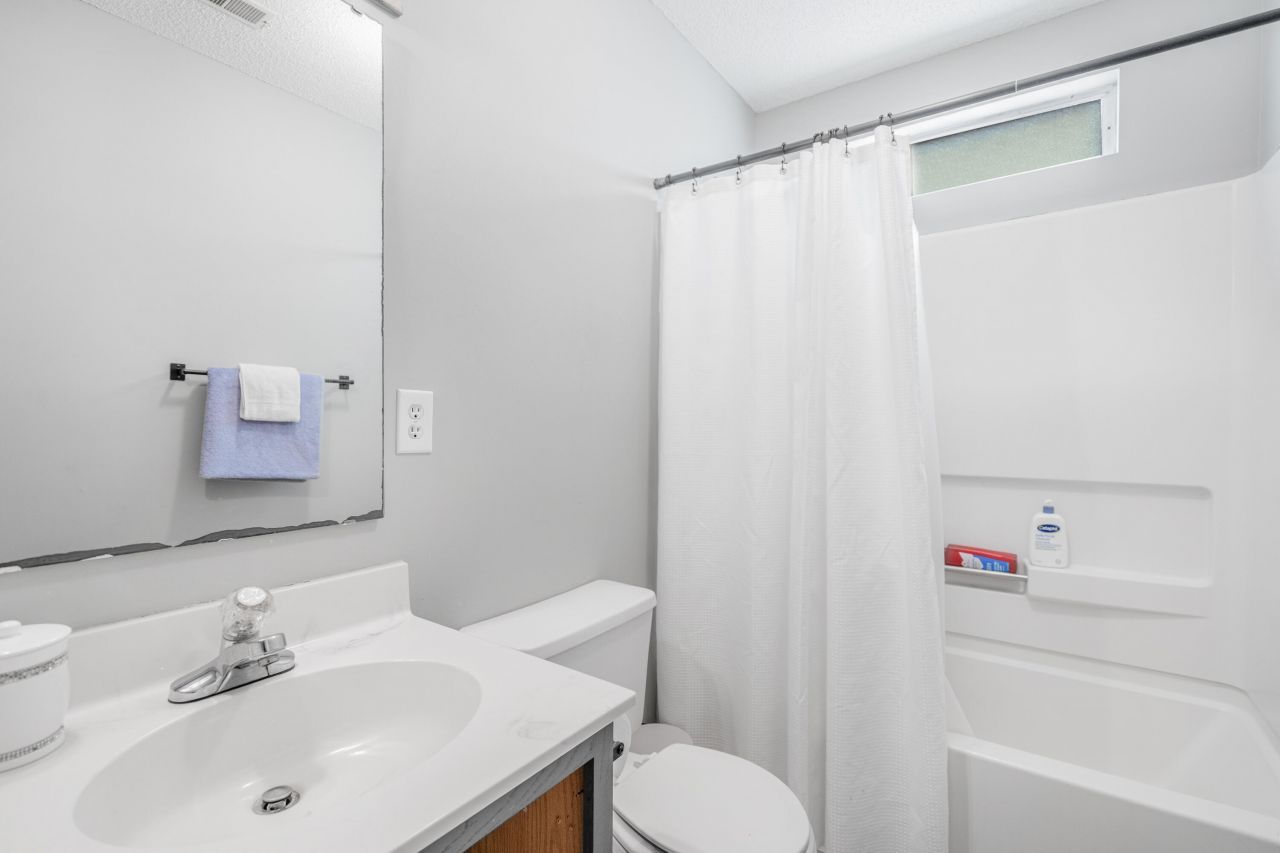 108 Dudley Lane Photo 20