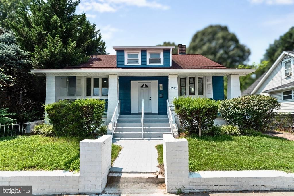 2712 S Dakota Avenue Ne, Washington, DC 20018 Main Photo