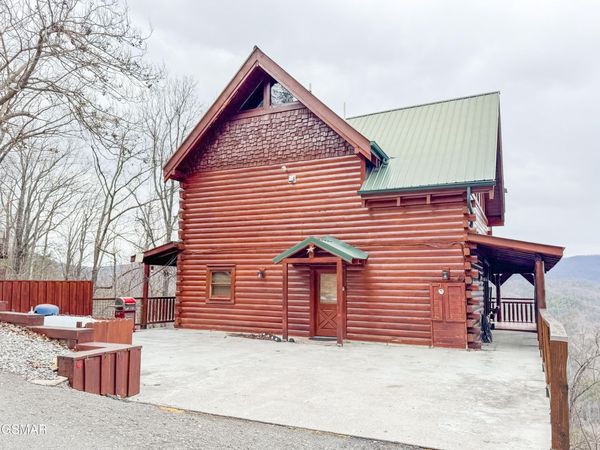 Sevierville, TN 00000