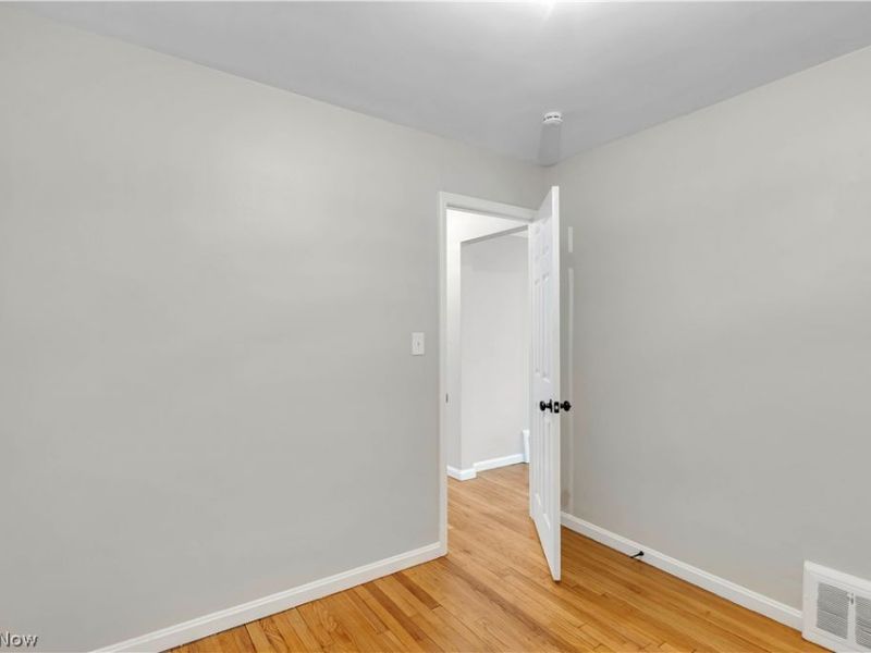 10970 Aaron Drive, Parma, OH 44130 Photo 15