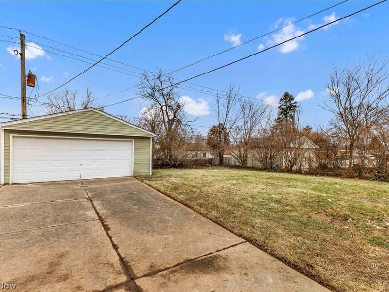 10970 Aaron Drive, Parma, OH 44130 Photo 24