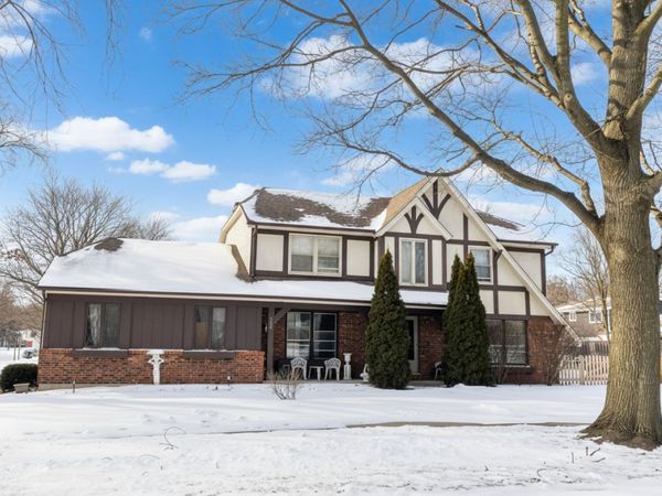 713 Dawes Street, Libertyville, IL 60048