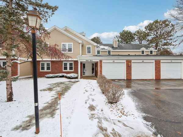 7871 E Oakbridge Way, Madison, WI 53717