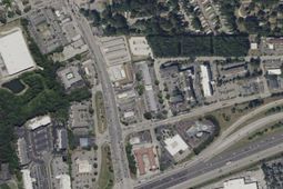 7421 N Forest Drive photo 4