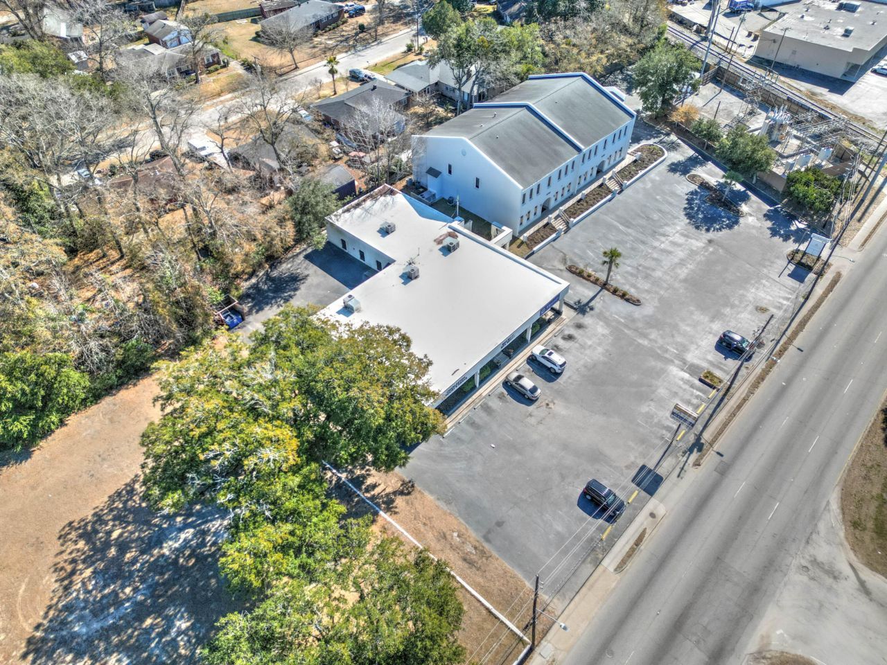 5418-5422 Rivers Avenue  Photo 4