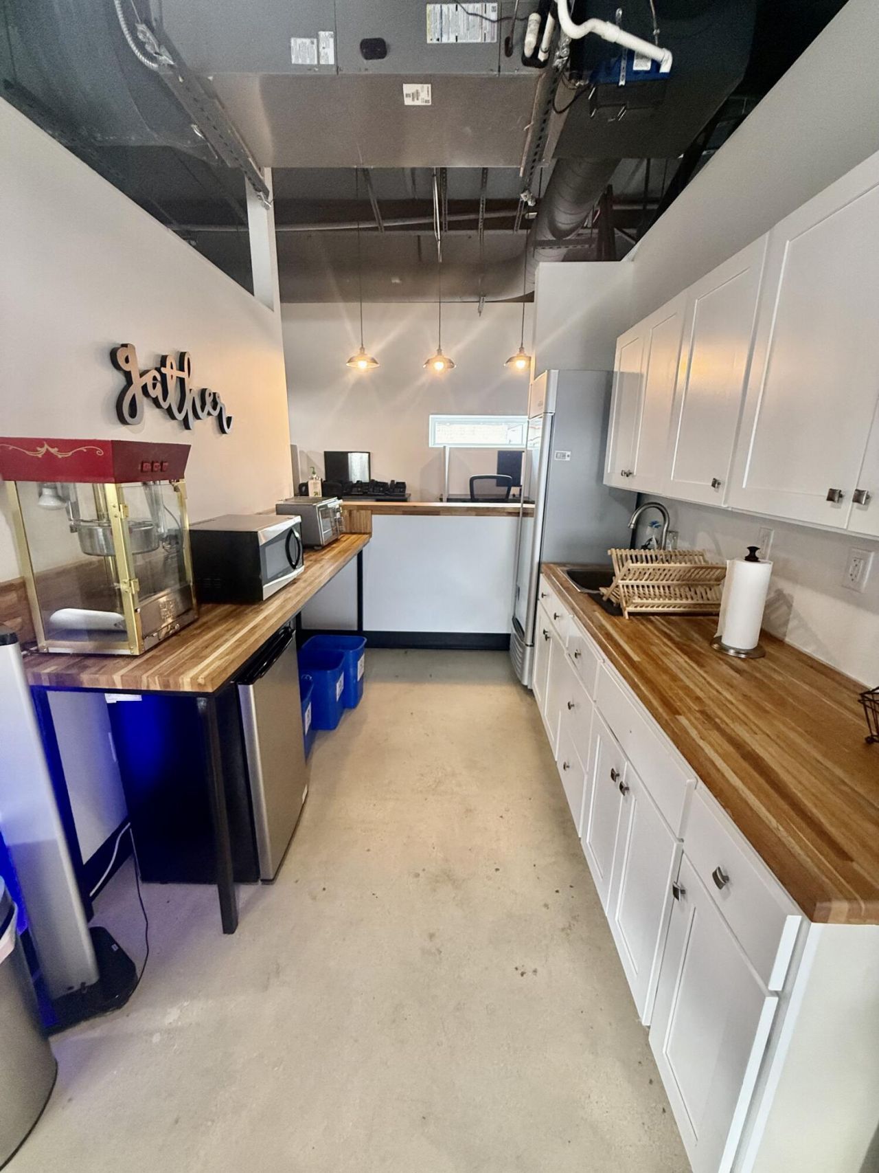 1939 Remount Road  Photo 13