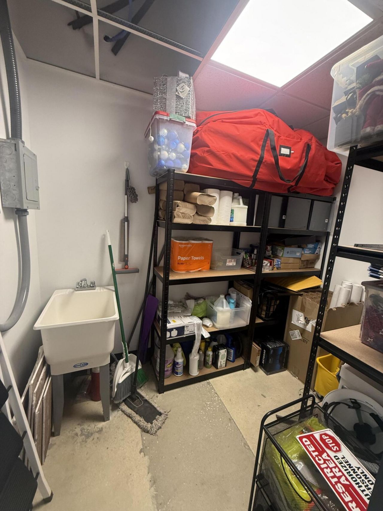 1939 Remount Road  Photo 20