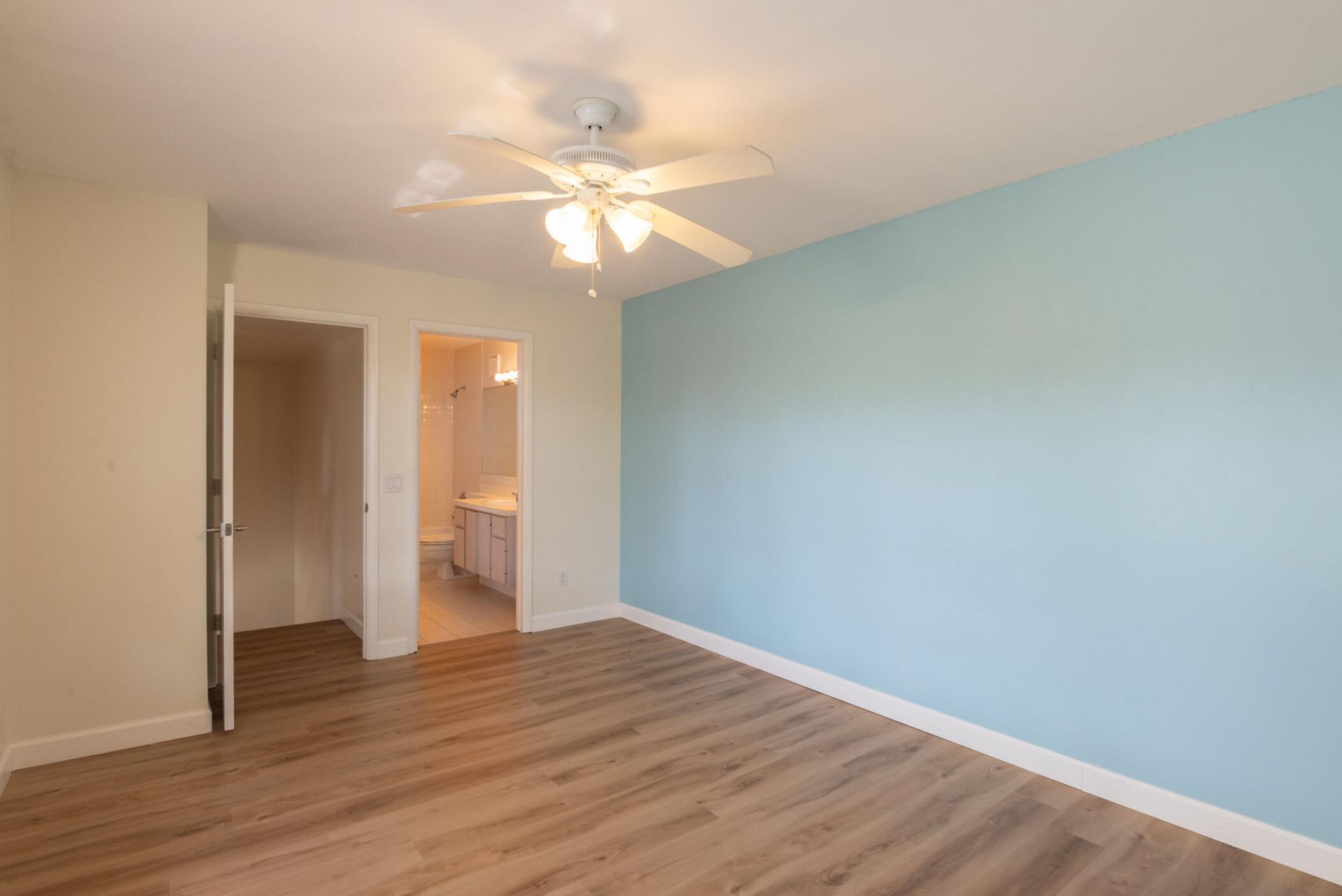 8146 Bridgewater Court, Unit 46d, Lake Clarke Shores, FL 33406 Photo