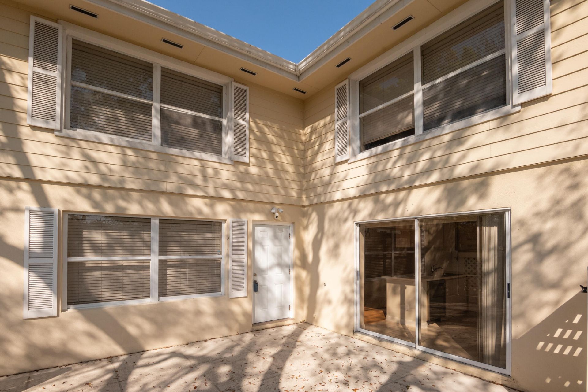 8146 Bridgewater Court, Unit 46d, Lake Clarke Shores, FL 33406 Photo