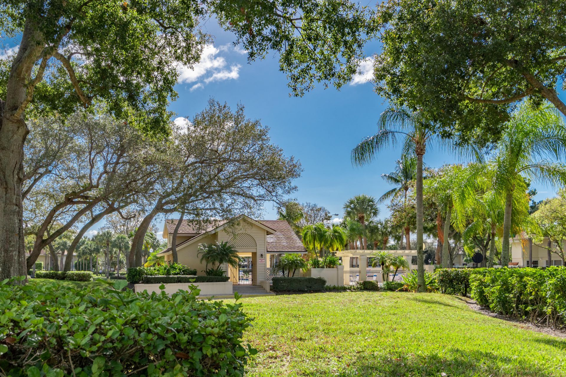 8146 Bridgewater Court, Unit 46d, Lake Clarke Shores, FL 33406 Photo