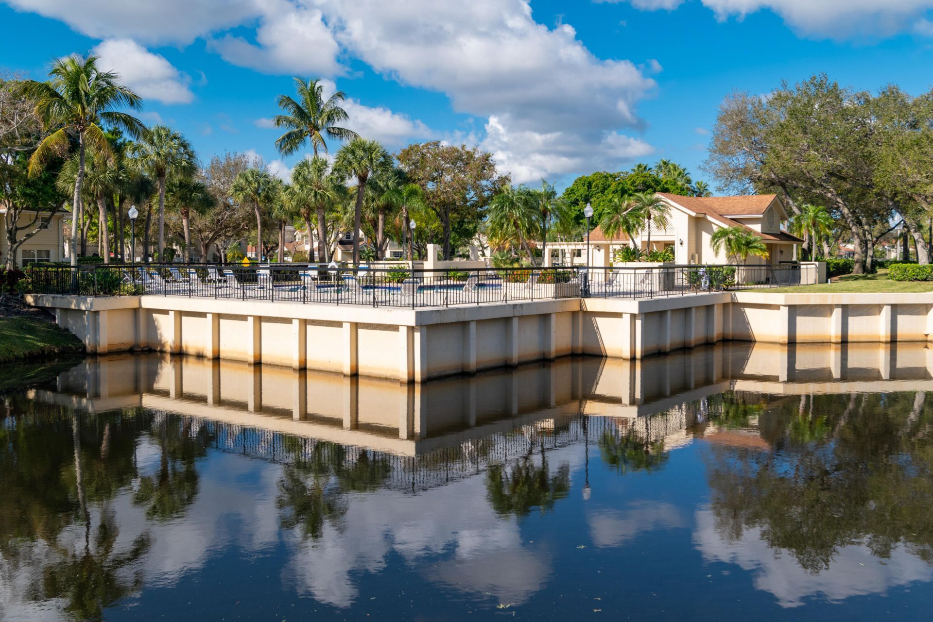 8146 Bridgewater Court, Unit 46d, Lake Clarke Shores, FL 33406 Photo