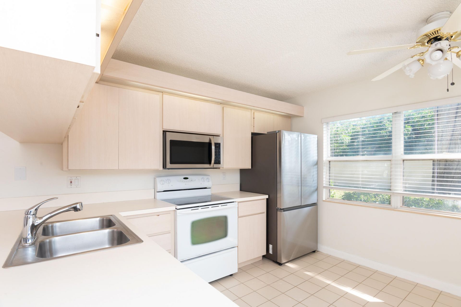 8146 Bridgewater Court, Unit 46d, Lake Clarke Shores, FL 33406 Photo