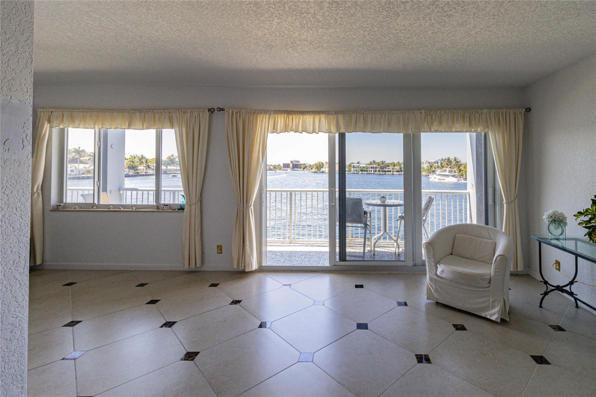 1201 S Riverside Drive, Unit 206, Pompano Beach, FL 33062 Photo