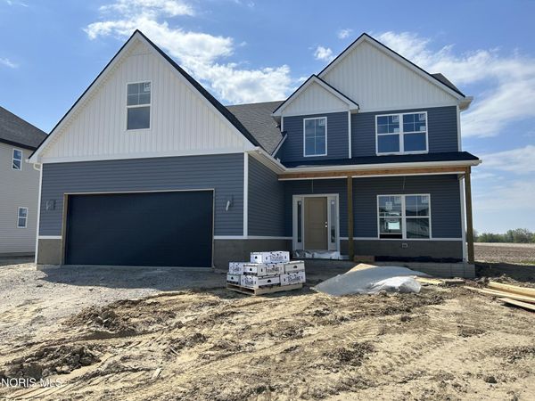 9845 Featherwood Lane, Sylvania, OH 43560