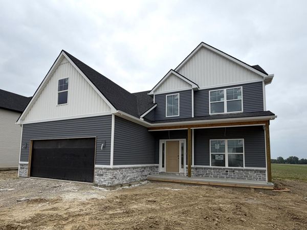 9845 Featherwood Lane, Sylvania, OH 43560