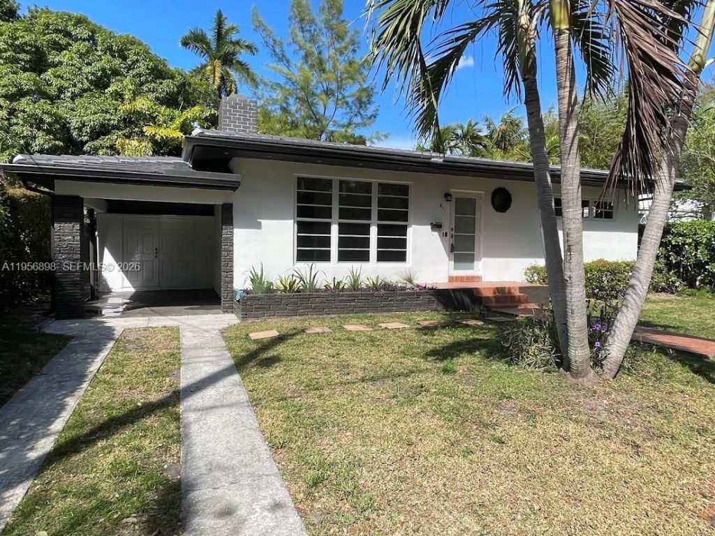 811 NE 70th St, Miami, FL 33138 Photo
