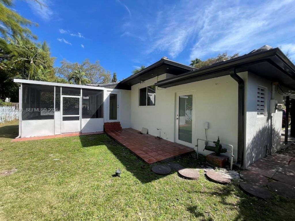 811 NE 70th St, Miami, FL 33138 Photo