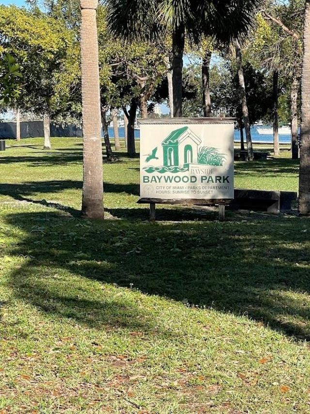 811 NE 70th St, Miami, FL 33138 Photo