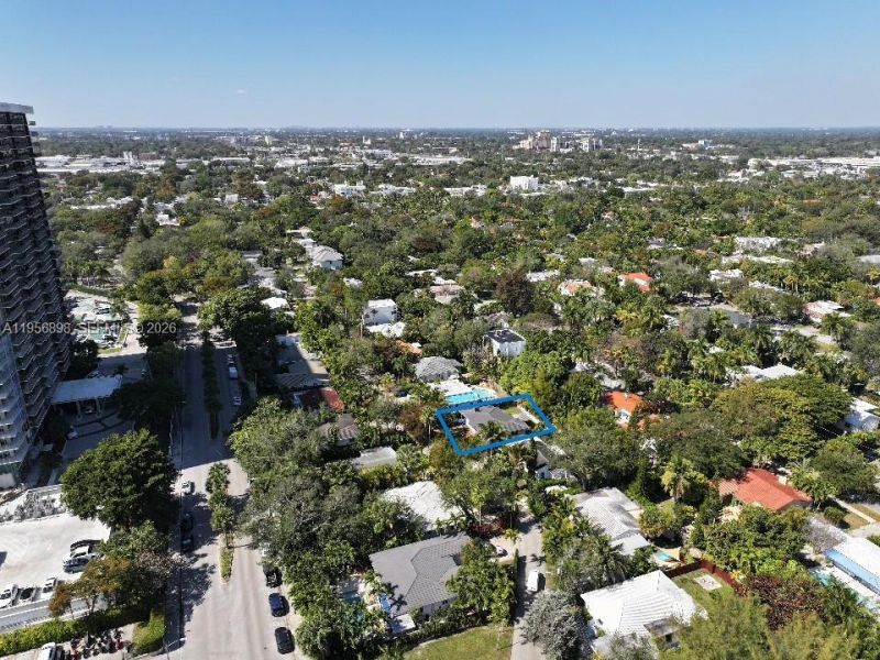 811 NE 70th St, Miami, FL 33138 Photo