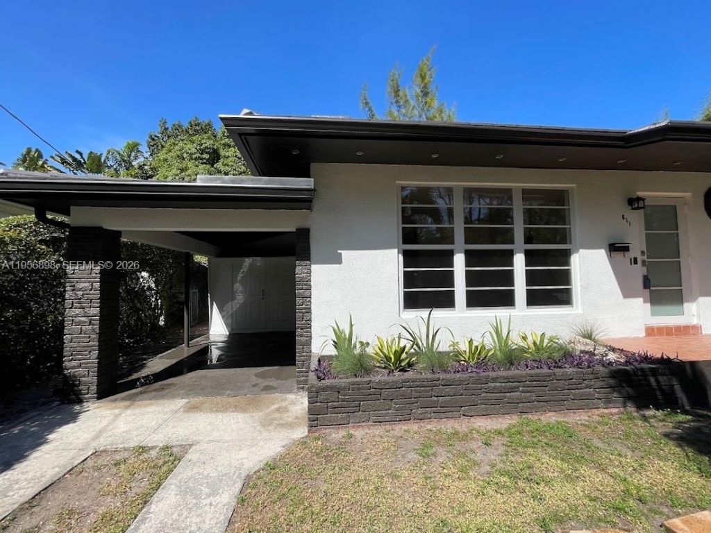 811 NE 70th St, Miami, FL 33138 Photo