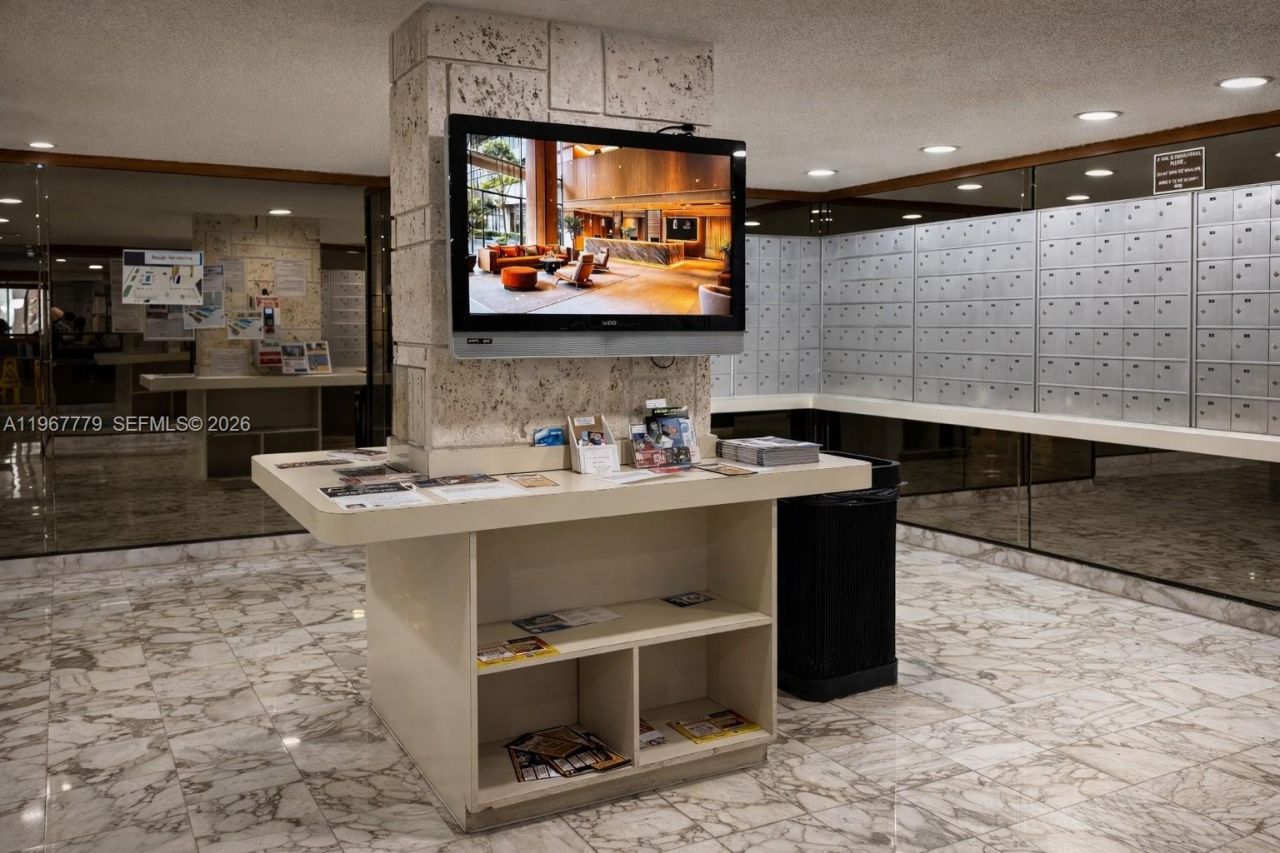 301 174th St, Unit 1917, Sunny Isles Beach, FL 33160 Photo