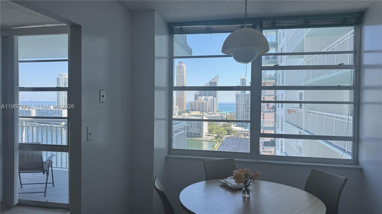 301 174th St, Unit 1917, Sunny Isles Beach, FL 33160 Photo