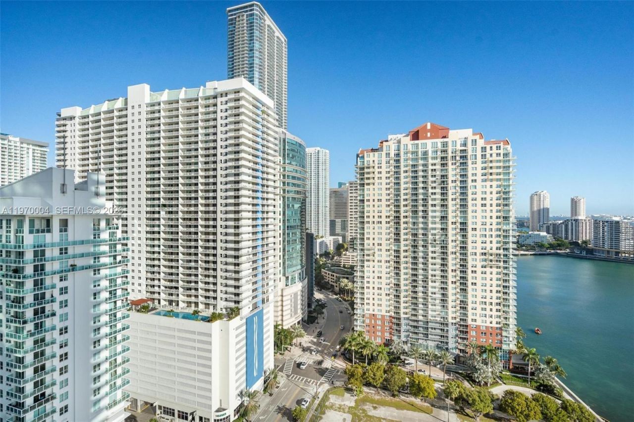 1331 Brickell Bay Dr , Unit 2402, Miami, FL 33131 Photo