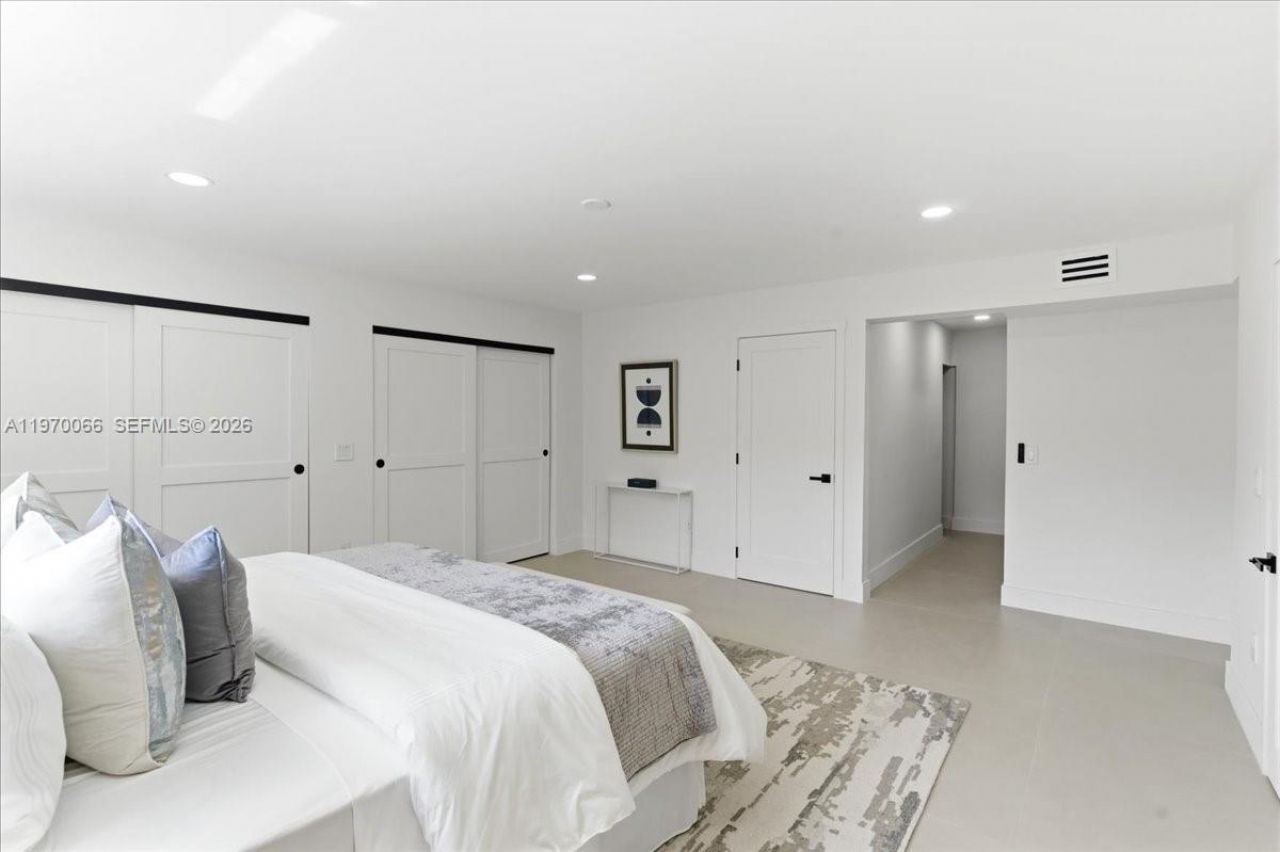 1971 SW 33rd Ave , Miami, FL 33145 Photo