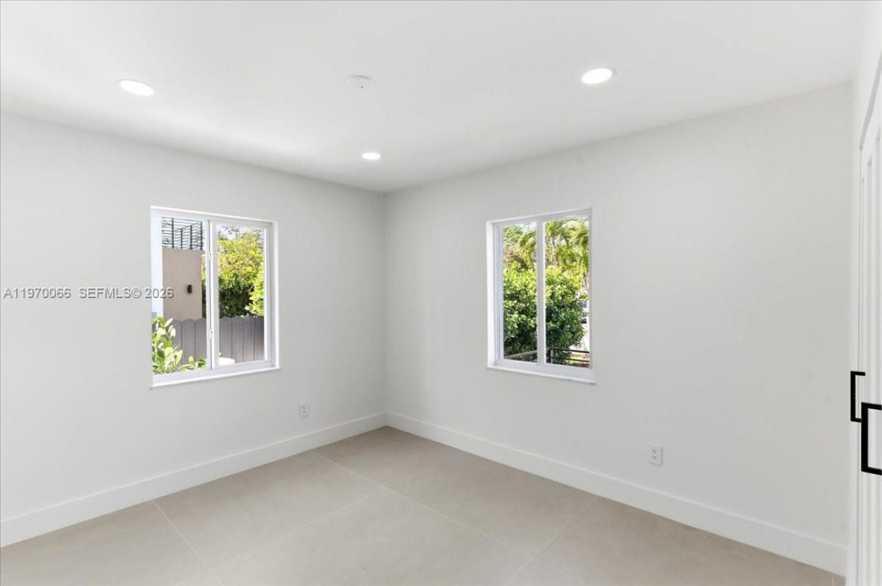 1971 SW 33rd Ave , Miami, FL 33145 Photo