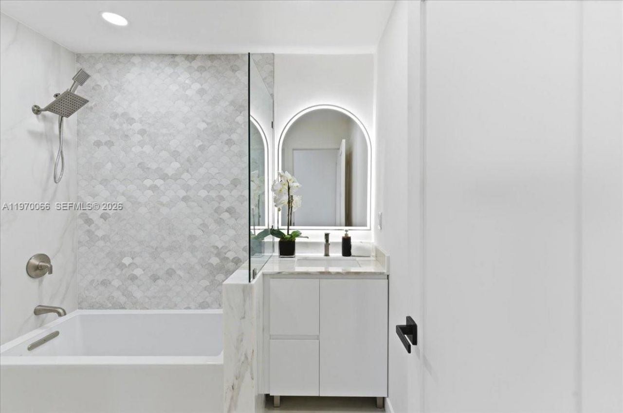 1971 SW 33rd Ave , Miami, FL 33145 Photo