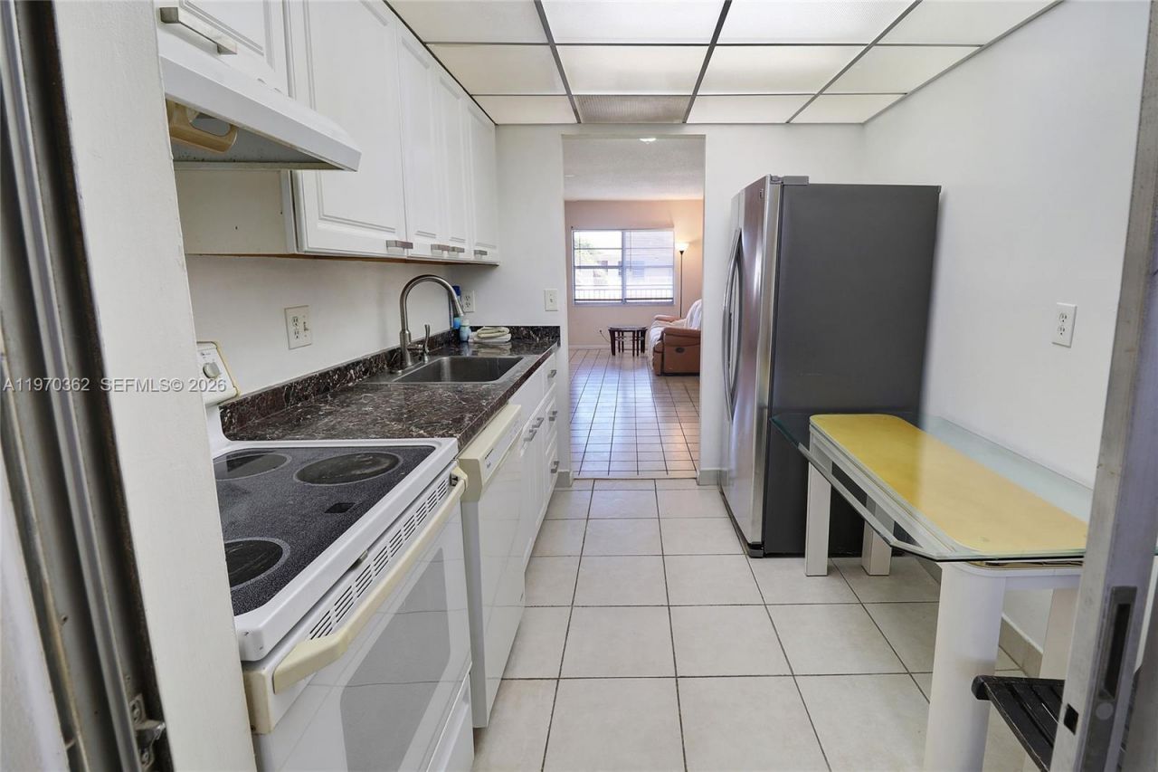 601 NW 78th Ter, Unit 204, Margate, FL 33063 Photo