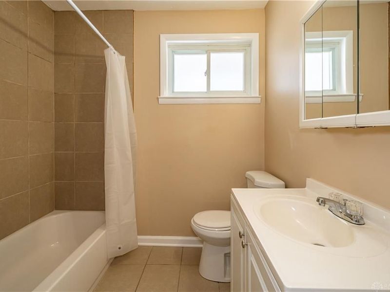 16 Hillgard Street, Dayton, OH 45426 Photo 4