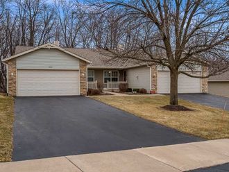 2420 ARNOLD Avenue Rockford, IL 61108