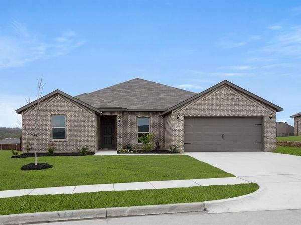2641 River Bank Drive, Burleson, TX 76028