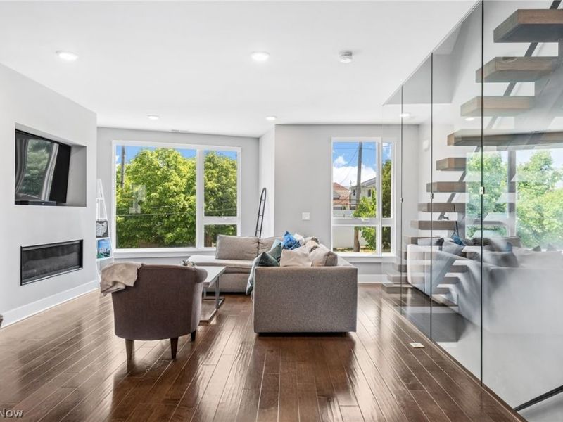 1240 W 70th Street, Cleveland, OH 44102 Photo 13