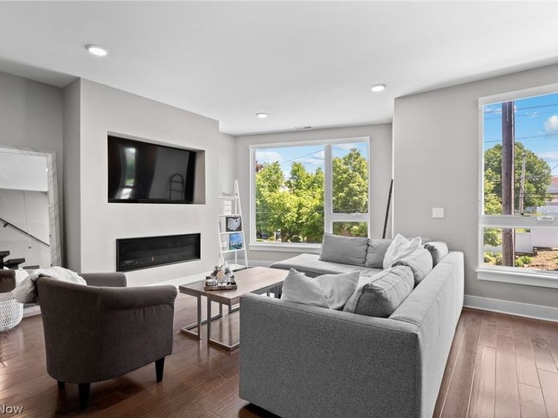 1240 W 70th Street, Cleveland, OH 44102 Photo 14