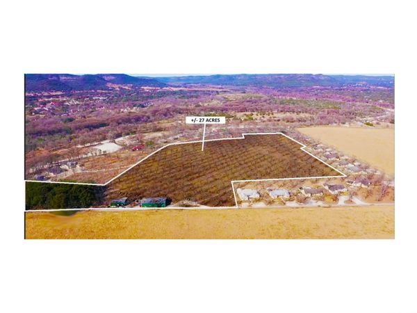 429 Johnny Seibert Ln, Leakey, TX 78873