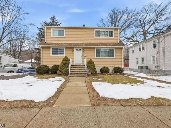 42 Bergen Blvd, Woodland Park, NJ 07424